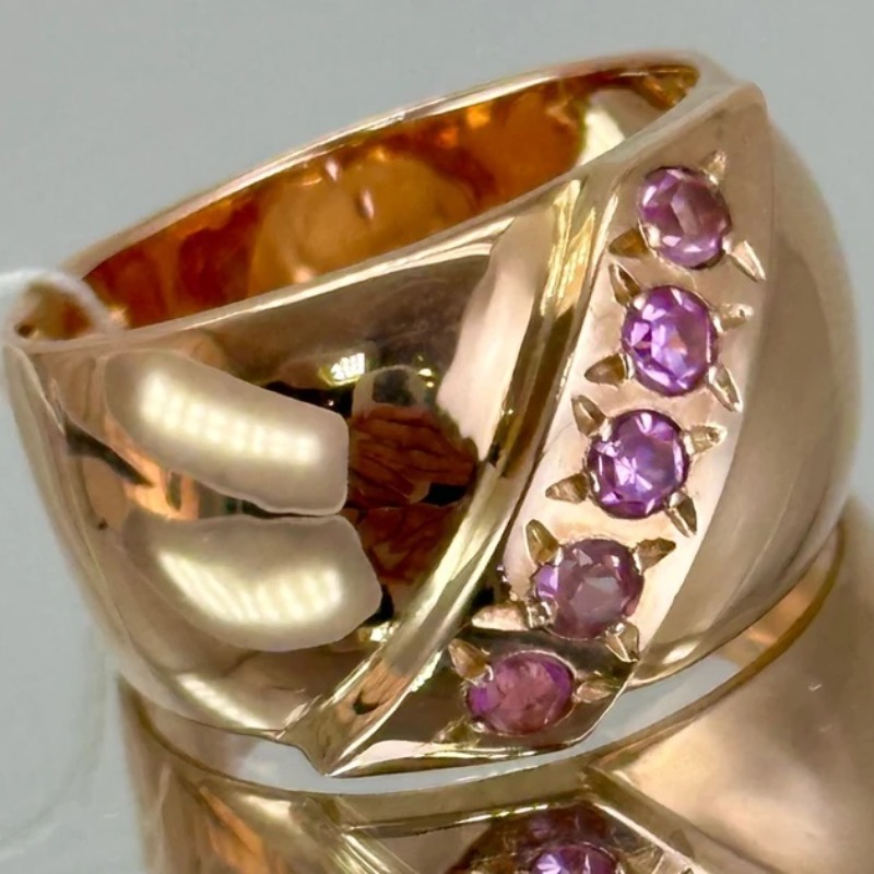 Retro Elegant Vintage-Style Ring with Classic Charm